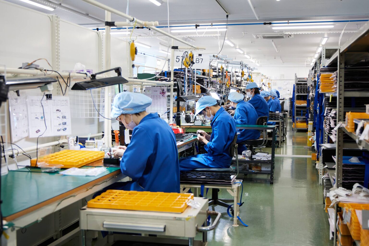 光学機器組立製造・検査　有限会社シルクコーポレーション